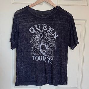 Queen Band Tee